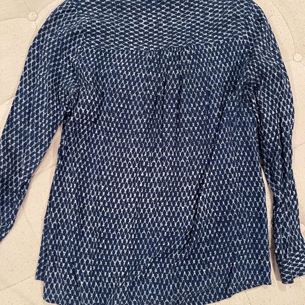 Soft Joie - Blue Patterned Button Up Top - image 5